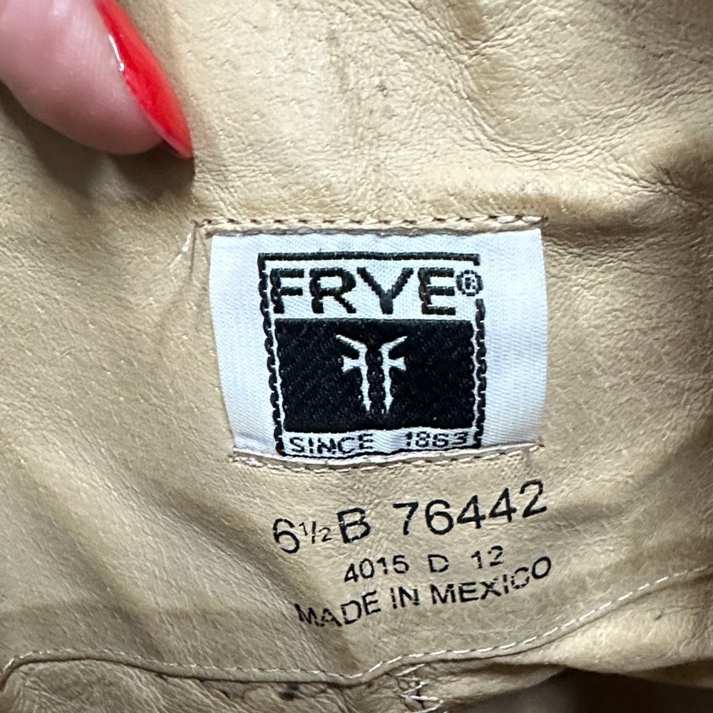 Frye Cream-Tan Leather Boot Interior Label Detail - Picture 2 of 4